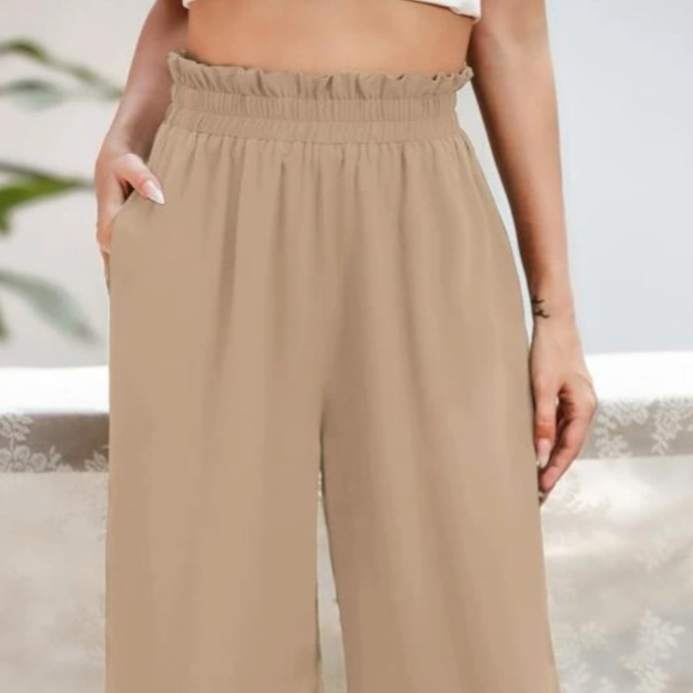 Beautiful spring/summer thin pants. You can dress up or down.
